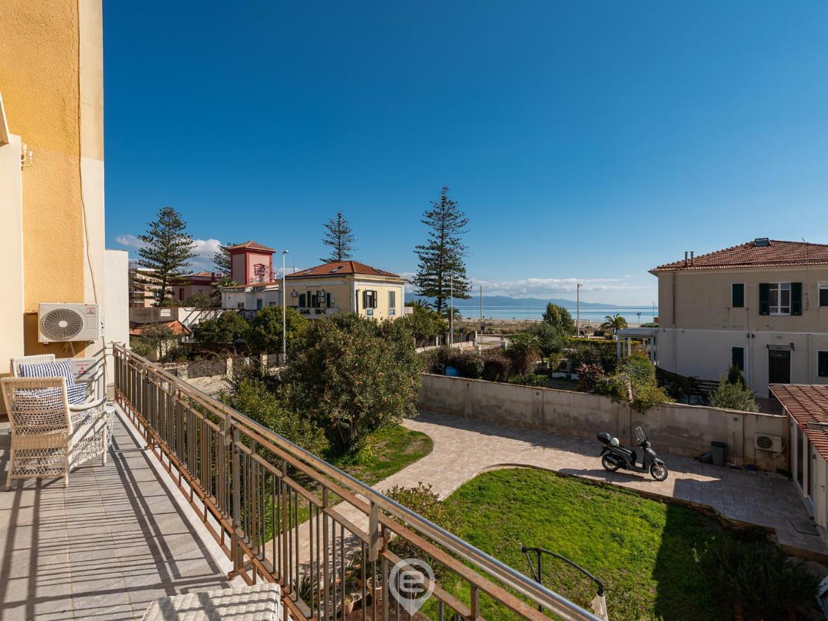 Poetto Sea Breeze - Blue Apartment Каляри Екстериор снимка