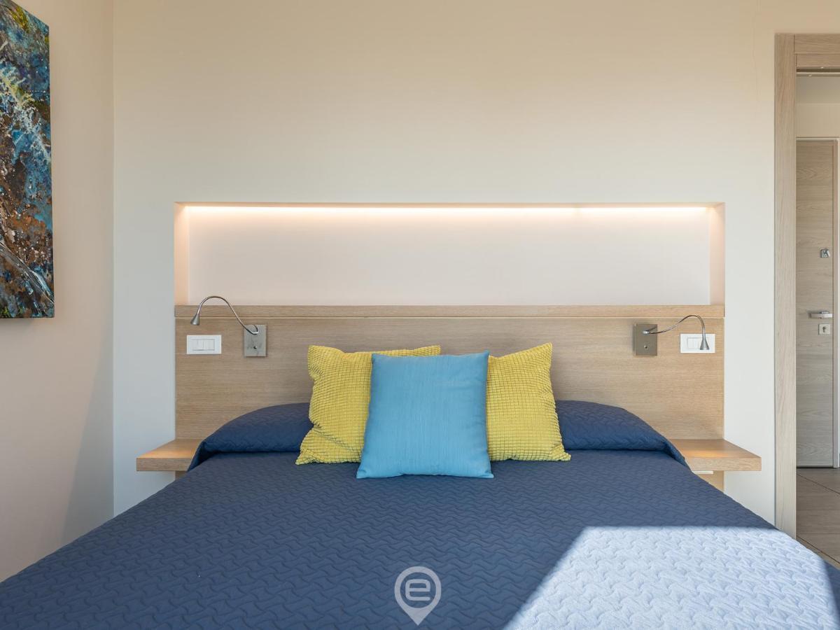 Poetto Sea Breeze - Blue Apartment Каляри Екстериор снимка