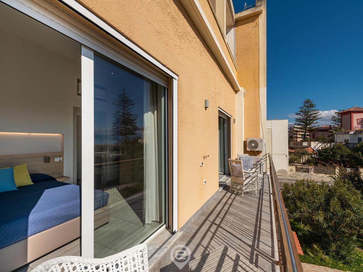 Poetto Sea Breeze - Blue Apartment Каляри Екстериор снимка